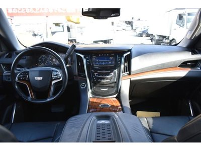 CADILLAC ESCALADE - 3