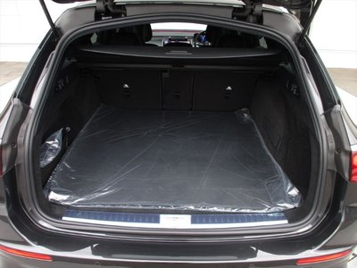 MERCEDES-BENZ E-CLASS WAGON - 9