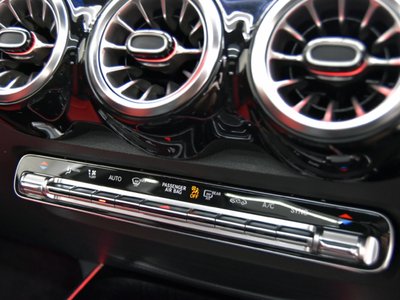 2022 Mercedes-BENZ GLB 缩略图 23