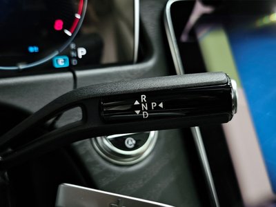 MERCEDES-BENZ E-CLASS - 9