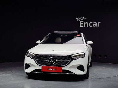 MERCEDES-BENZ E-CLASS - 2