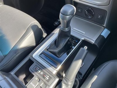 TOYOTA LAND CRUISER PRADO - 10