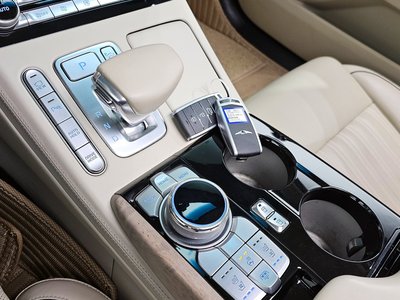 2019 Genesis G90 — фото 9