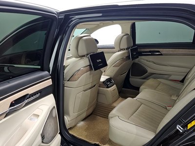2019 Genesis G90 — миниатюра 12