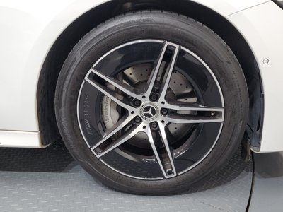 MERCEDES-BENZ E-CLASS - 6