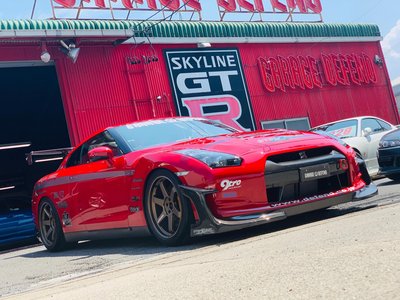 NISSAN GT-R