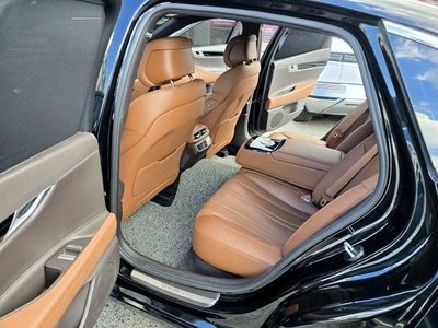 GENESIS G80 (RG3) - 10