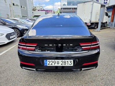 GENESIS G80 (RG3) - 2