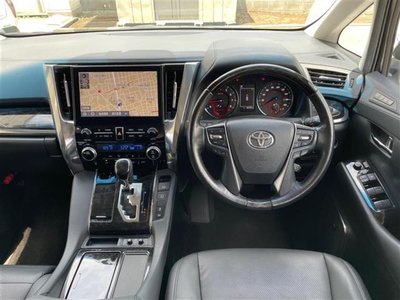 2021 Toyota ALPHARD — фото 10