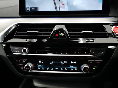 2022 BMW M5 COMPETITION — миниатюра 31