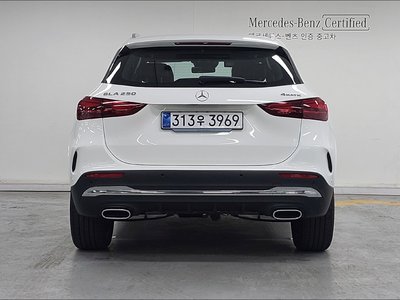 MERCEDES-BENZ GLA - 3