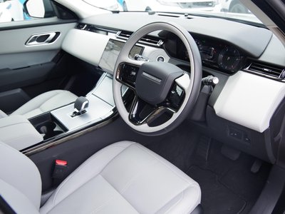 صورة 10 لـ 2025 LAND Rover RANGE ROVER VELAR