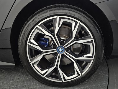 2022 BMW I4 — фото 8