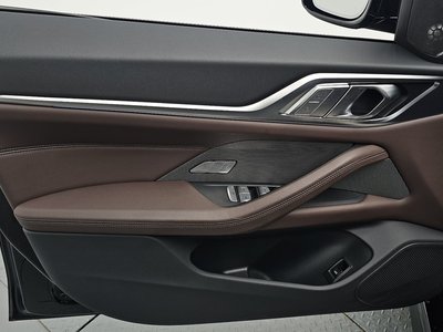 2022 BMW I4 thumbnail 14
