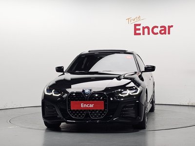 2022 BMW I4 — фото 2