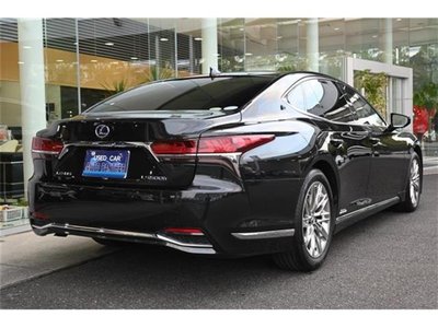 LEXUS LS - 7