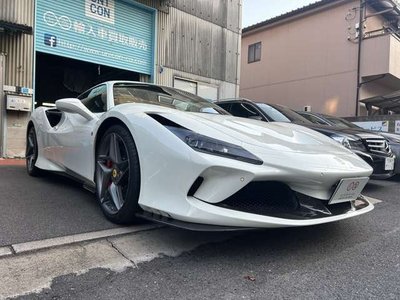 FERRARI F8 - 4