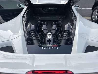 FERRARI F8 - 10