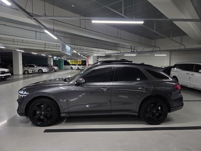 صورة 6 لـ 2021 Genesis GV70