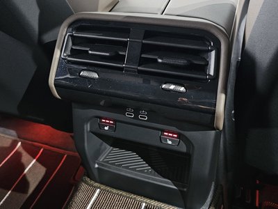 صورة مصغرة 27 لـ 2024 BMW 5 SERIES