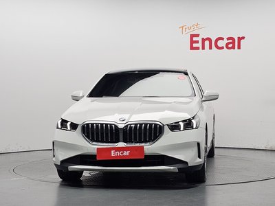 صورة 2 لـ 2024 BMW 5 SERIES