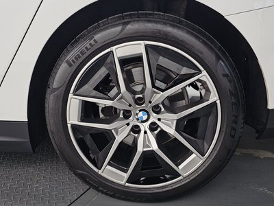 صورة 8 لـ 2024 BMW 5 SERIES