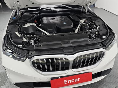صورة 7 لـ 2024 BMW 5 SERIES