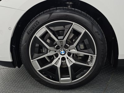 صورة 6 لـ 2024 BMW 5 SERIES
