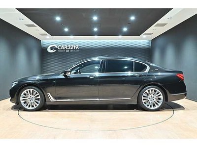 BMW 7 SERIES - 9