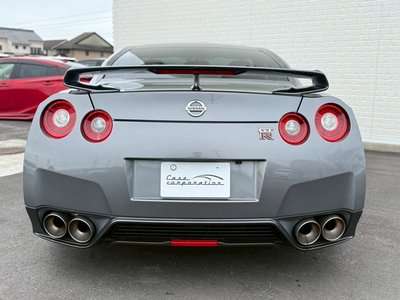 NISSAN GT-R - 10
