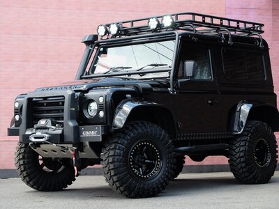 LAND ROVER DEFENDER