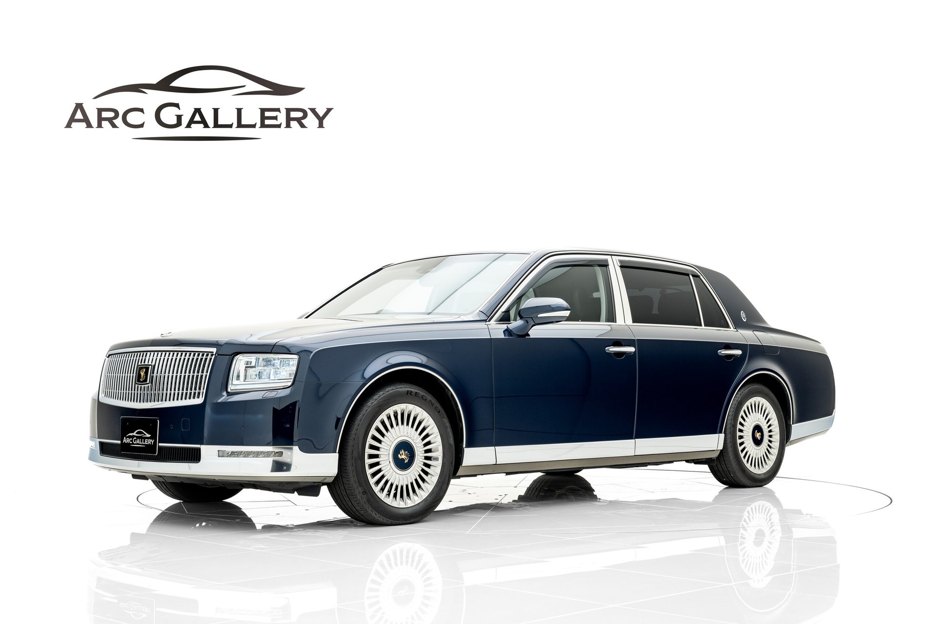 TOYOTA CENTURY - View 1