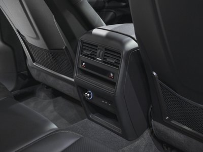 صورة مصغرة 34 لـ 2025 Porsche CAYENNE