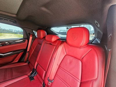 2022 Porsche CAYENNE thumbnail 13