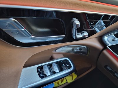 MERCEDES-BENZ E-CLASS - 9