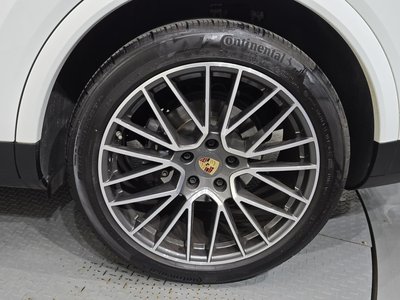 PORSCHE CAYENNE - 8