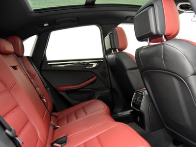 2024 Porsche MACAN — миниатюра 12