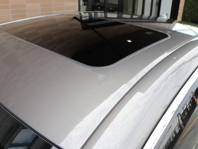صورة مصغرة 44 لـ 2022 Lexus LS