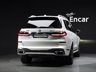صورة 4 لـ 2023 BMW X7