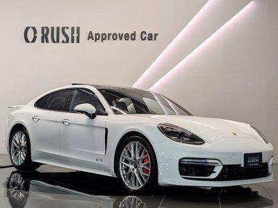 PORSCHE PANAMERA - 1