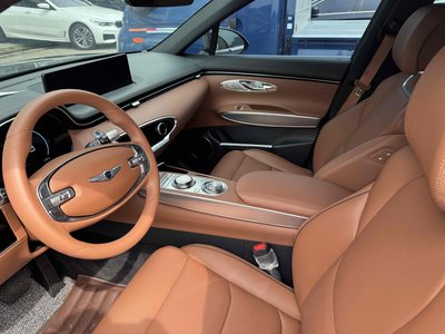 صورة 7 لـ 2023 Genesis GV70