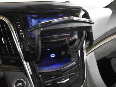 2019 Cadillac ESCALADE — миниатюра 38