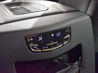 2019 Cadillac ESCALADE — миниатюра 32