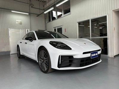 PORSCHE PANAMERA - 5