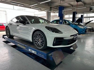 PORSCHE PANAMERA - 2