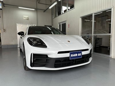 PORSCHE PANAMERA - 1