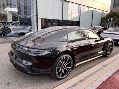 2024 Porsche TAYCAN 照片 3