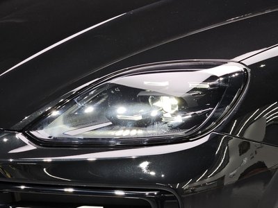 صورة 9 لـ 2025 Porsche CAYENNE