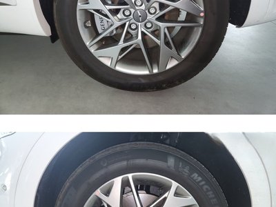 2023 Genesis GV70 — миниатюра 14
