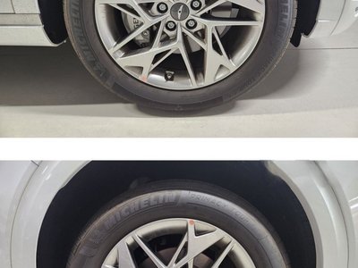2023 Genesis GV70 — миниатюра 13